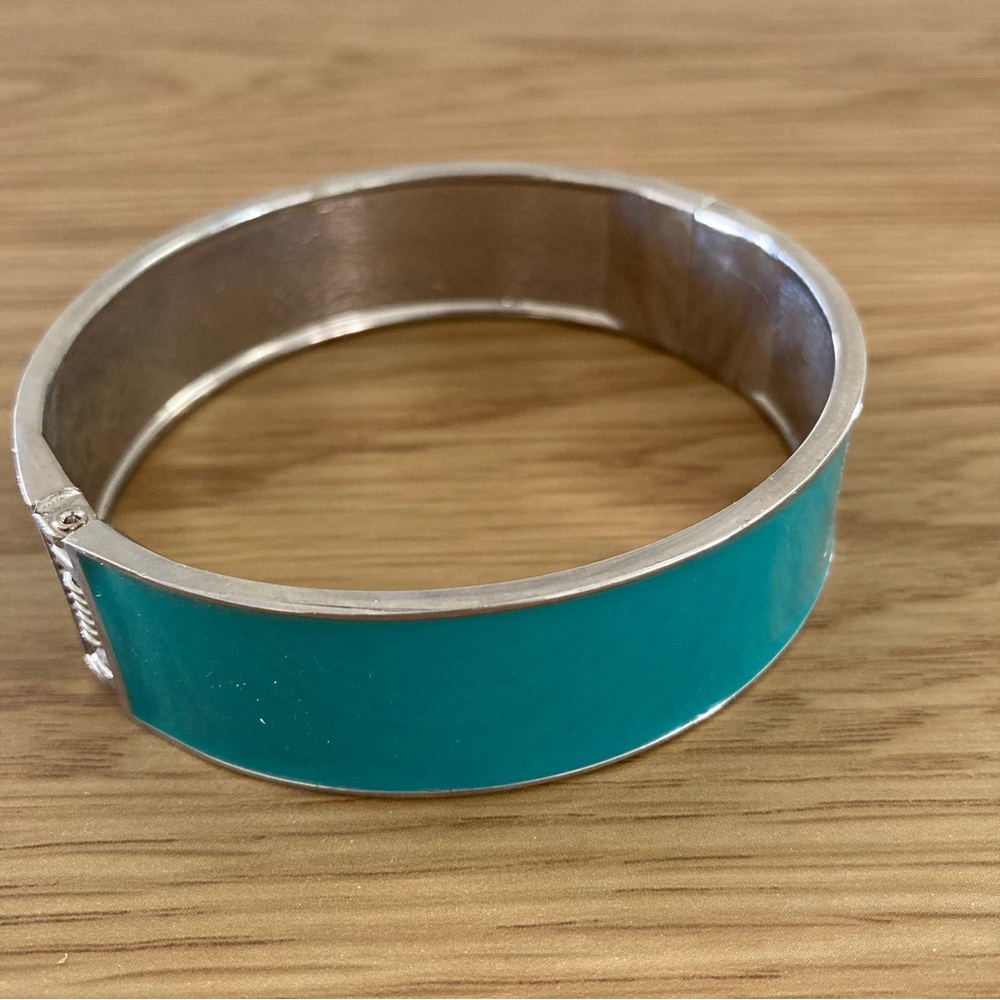 Bracelet Green Spring Opening 4 Inches NWT